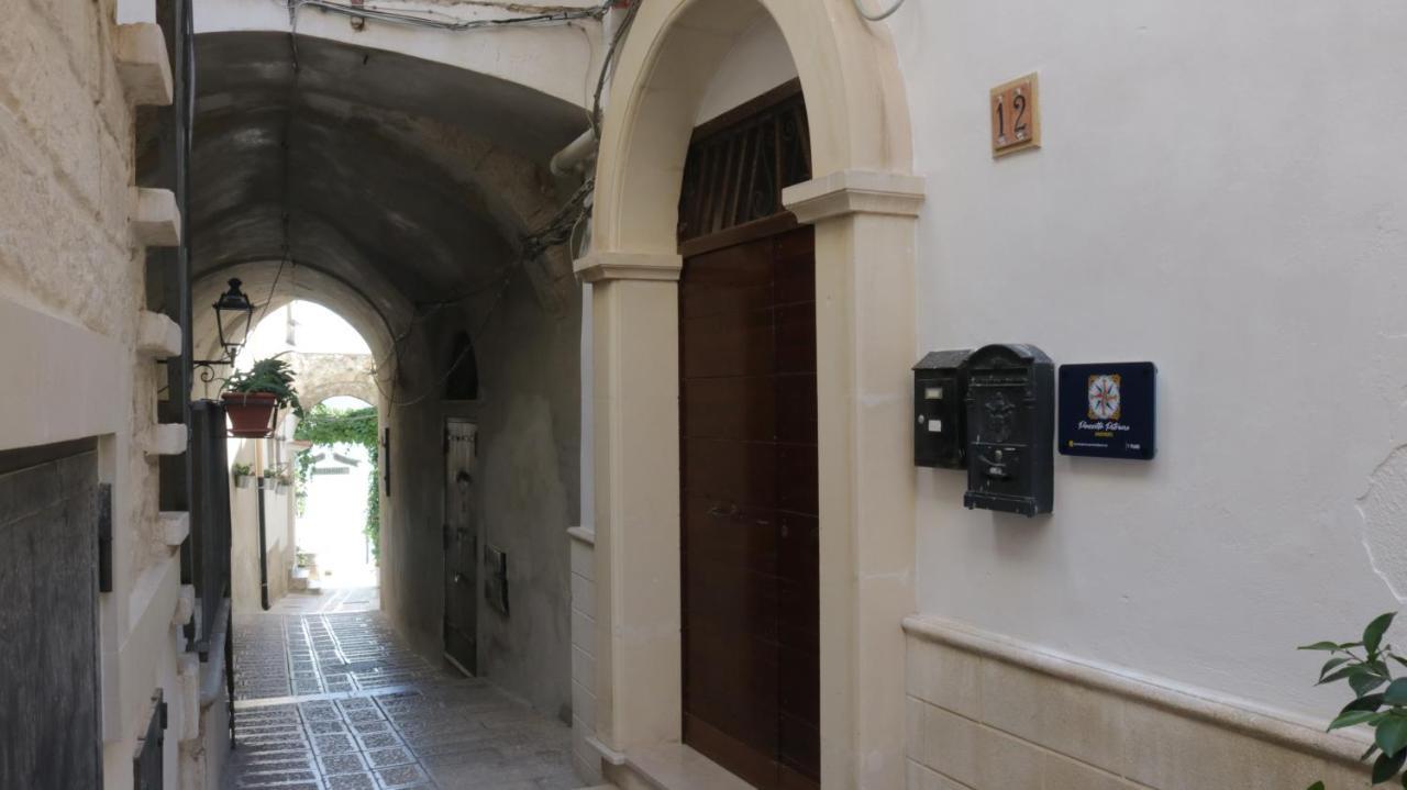 Piazzetta Petrone Apartments + Parking В'єсте Екстер'єр фото